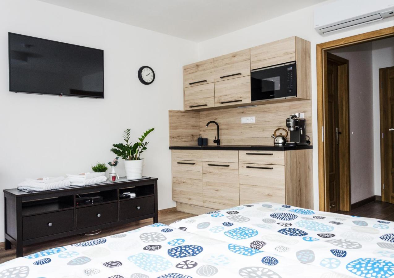 Apartmany U Kotacku Veverske Kninice Exterior photo