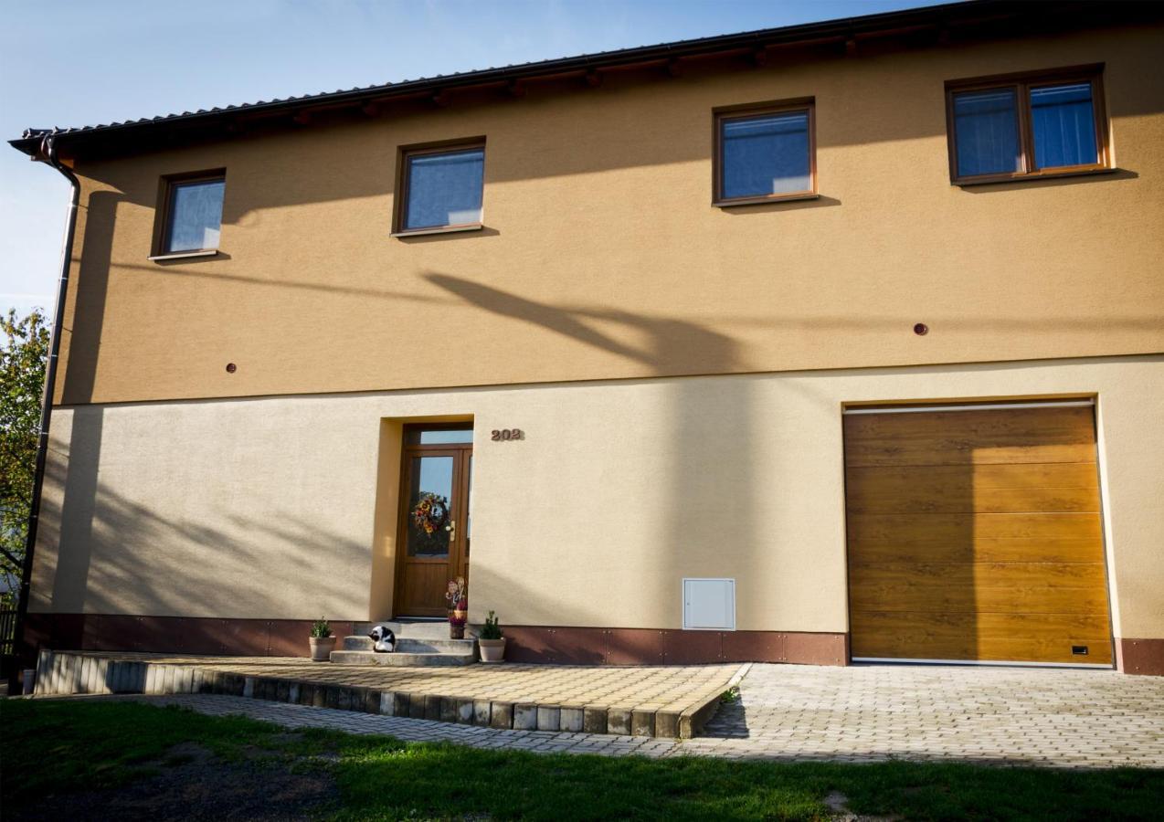 Apartmany U Kotacku Veverske Kninice Exterior photo