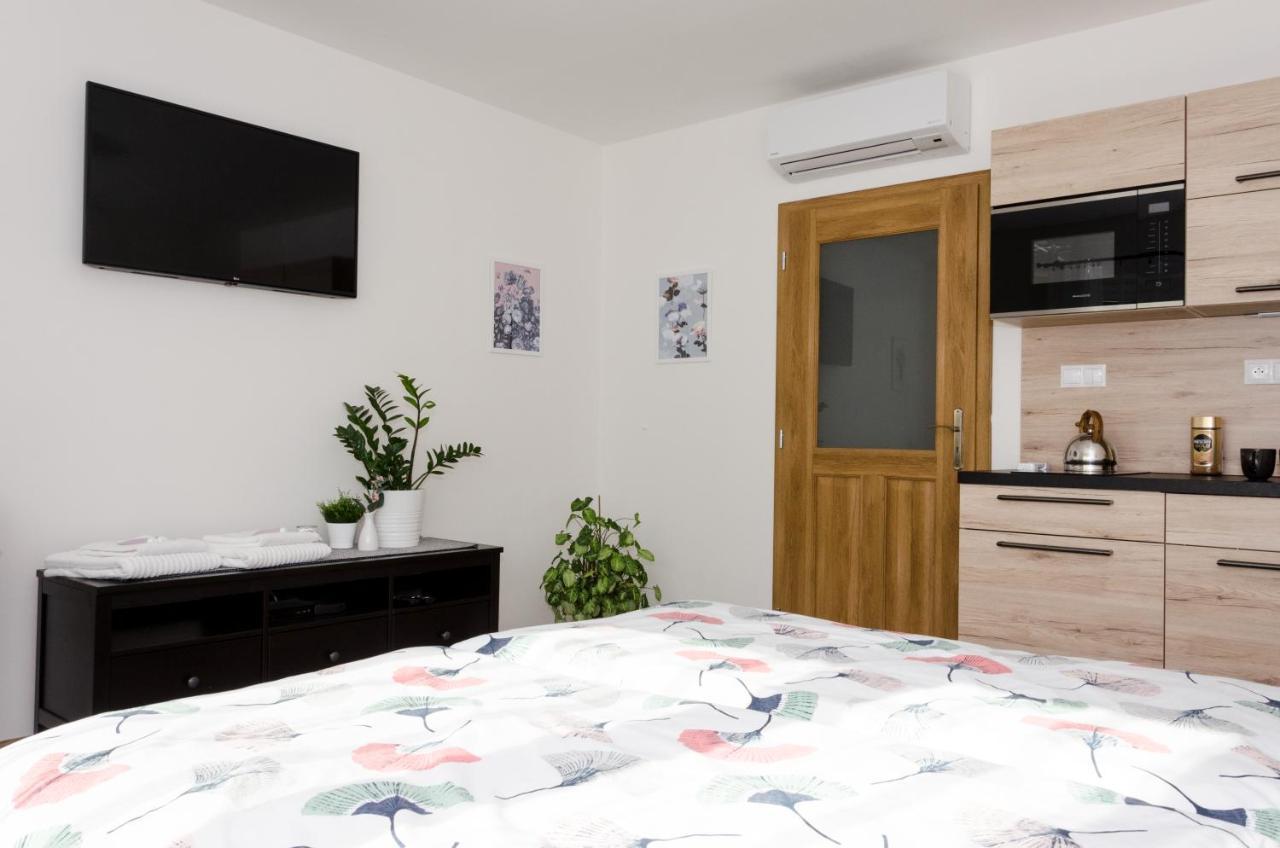 Apartmany U Kotacku Veverske Kninice Exterior photo